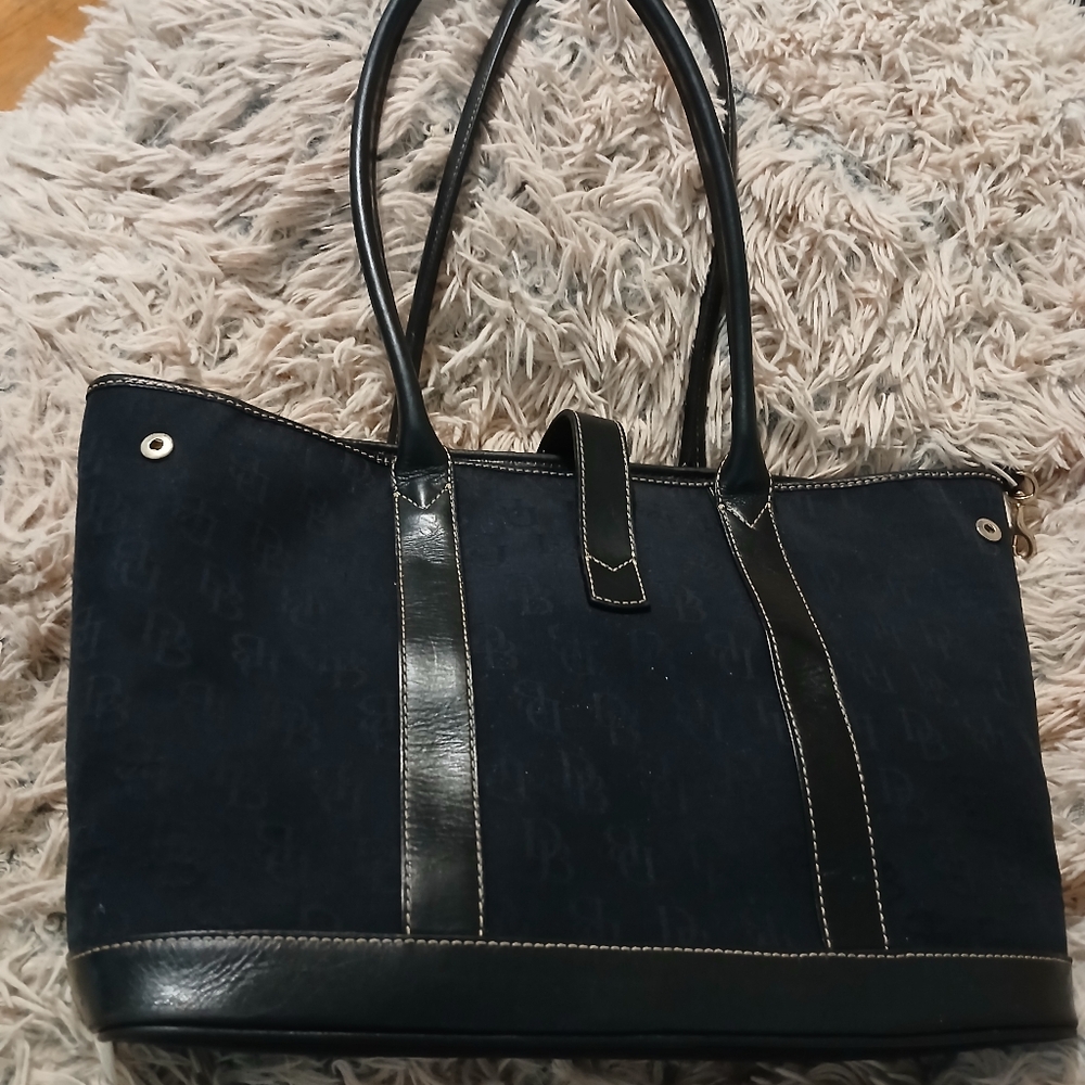 Dooney And Bourke Bag Classic - Picture 14 of 15